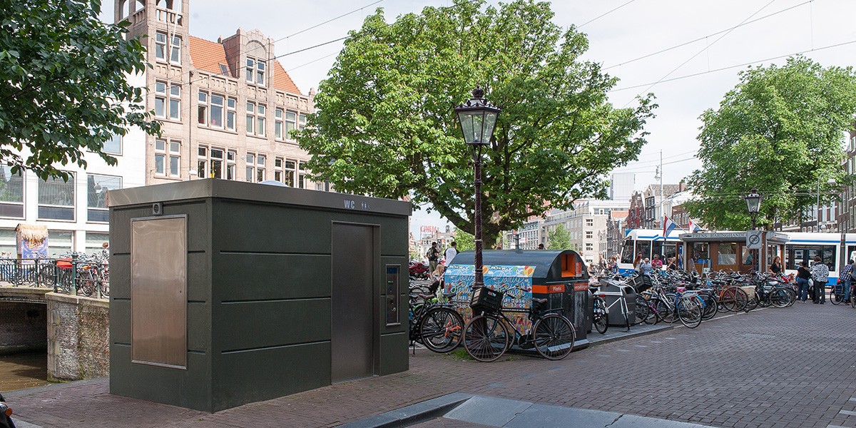 Toaleta automata exterior Amsterdam 3